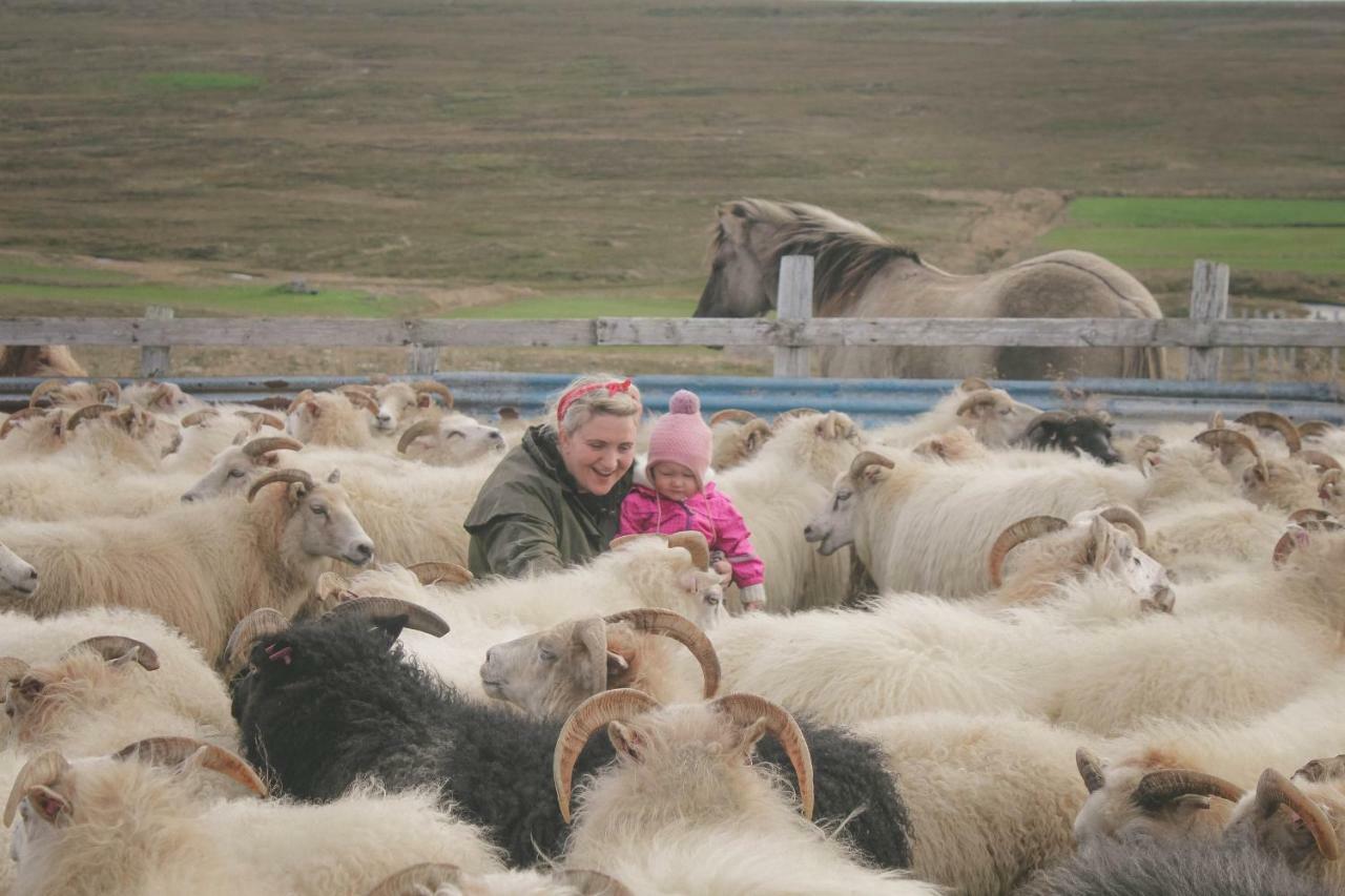 Sandur Þórshöfn Bagian luar foto